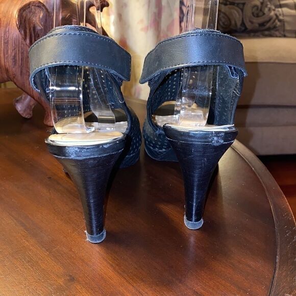 Audrey Brooke Aubrie Bootie - 9 1/2 / Black - Picture 4 of 6